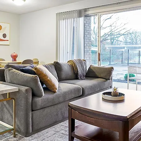 Fountain Parc Apartments By Barsala